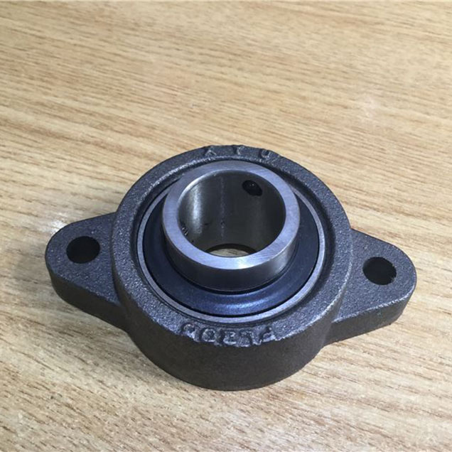 Order a Genuine bearing housing for the Titan Pro 6.5 7 13 14 and 15HP chippers. Includes both the outer casing and inner bearing.