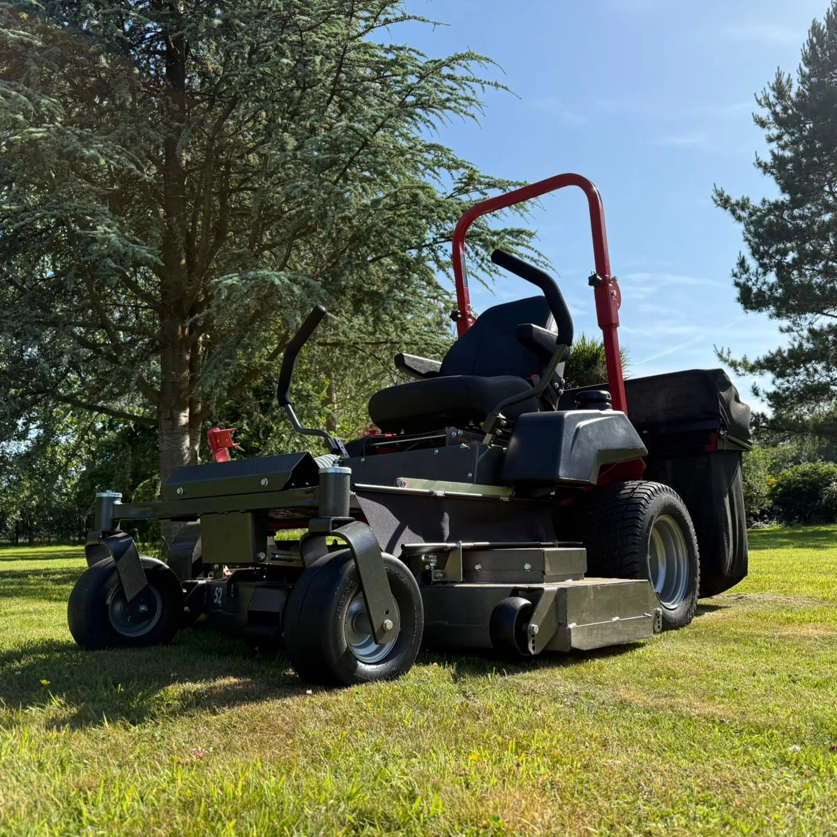 Order a Take it easy while you mow The newest commercial grade mower in our range is the 52 ride on mower. Boasting an unparalleled level of handling traction and comfort this is one of the finest Zero turn ride-on mowers available at an unbeatable price.